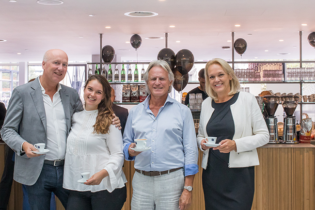 Opening de koffiesalon